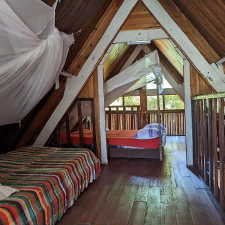 Les Acacias Bungalows Manambolo Esterno foto