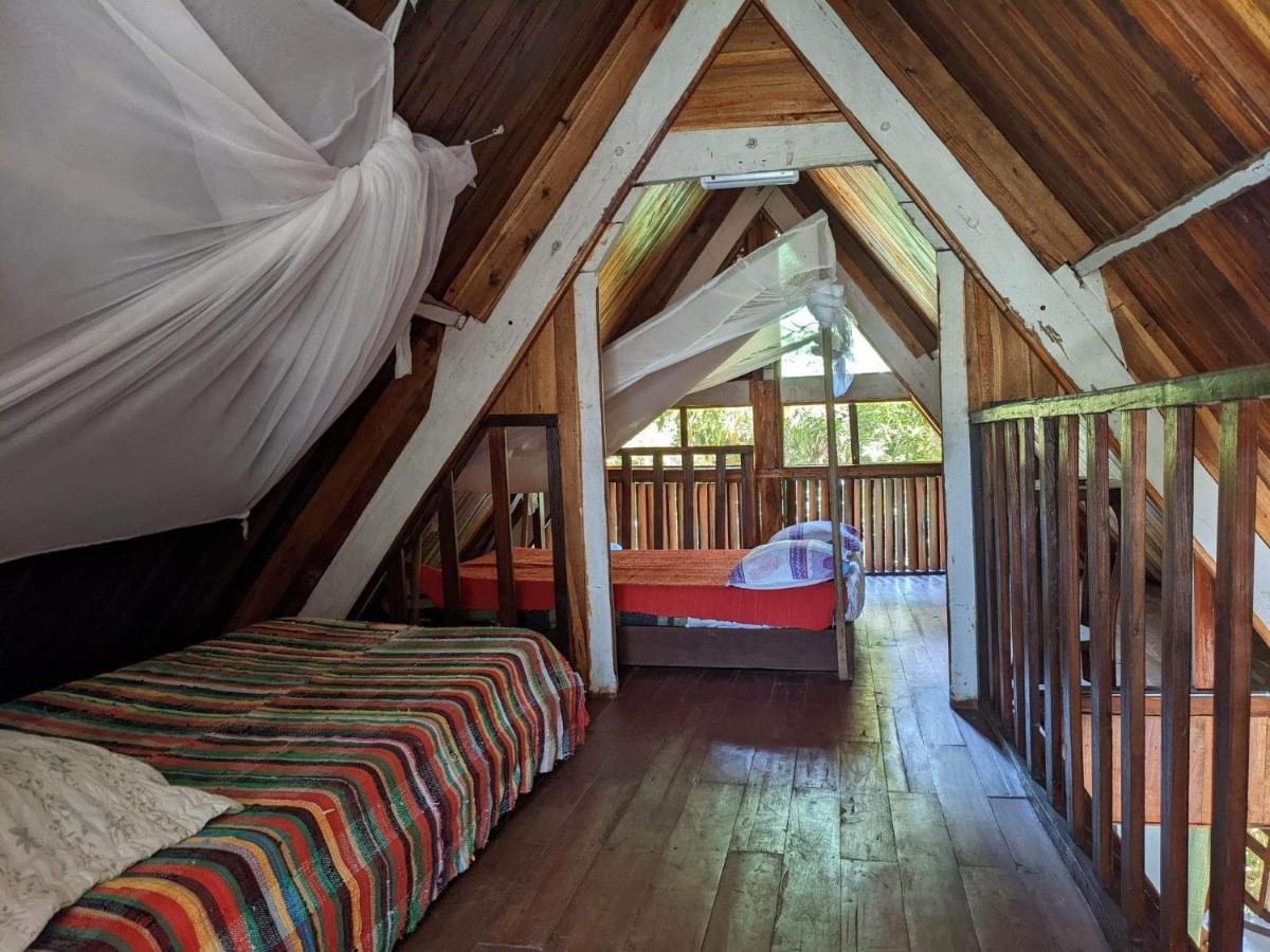 Les Acacias Bungalows Manambolo Esterno foto