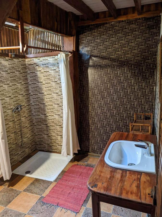 Les Acacias Bungalows Manambolo Esterno foto