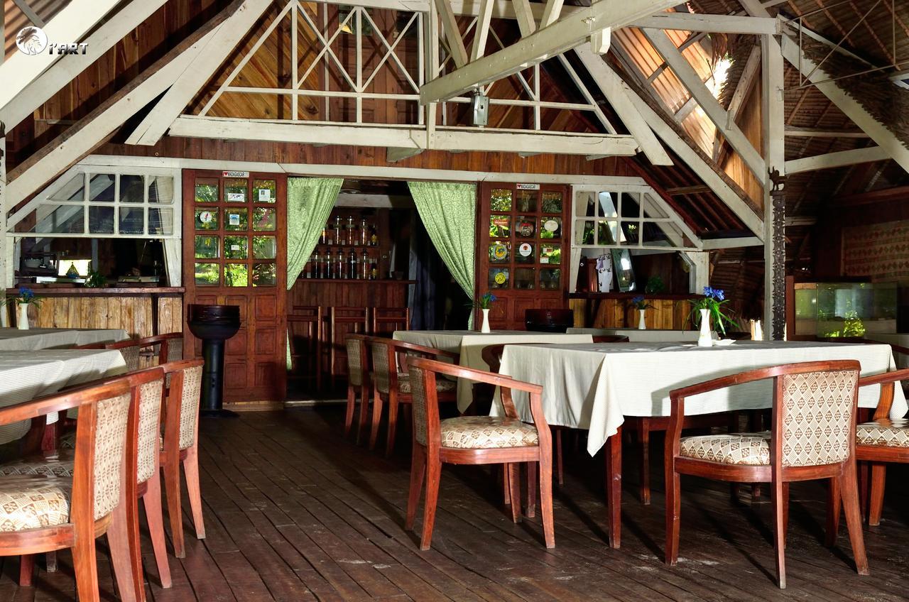 Les Acacias Bungalows Manambolo Esterno foto