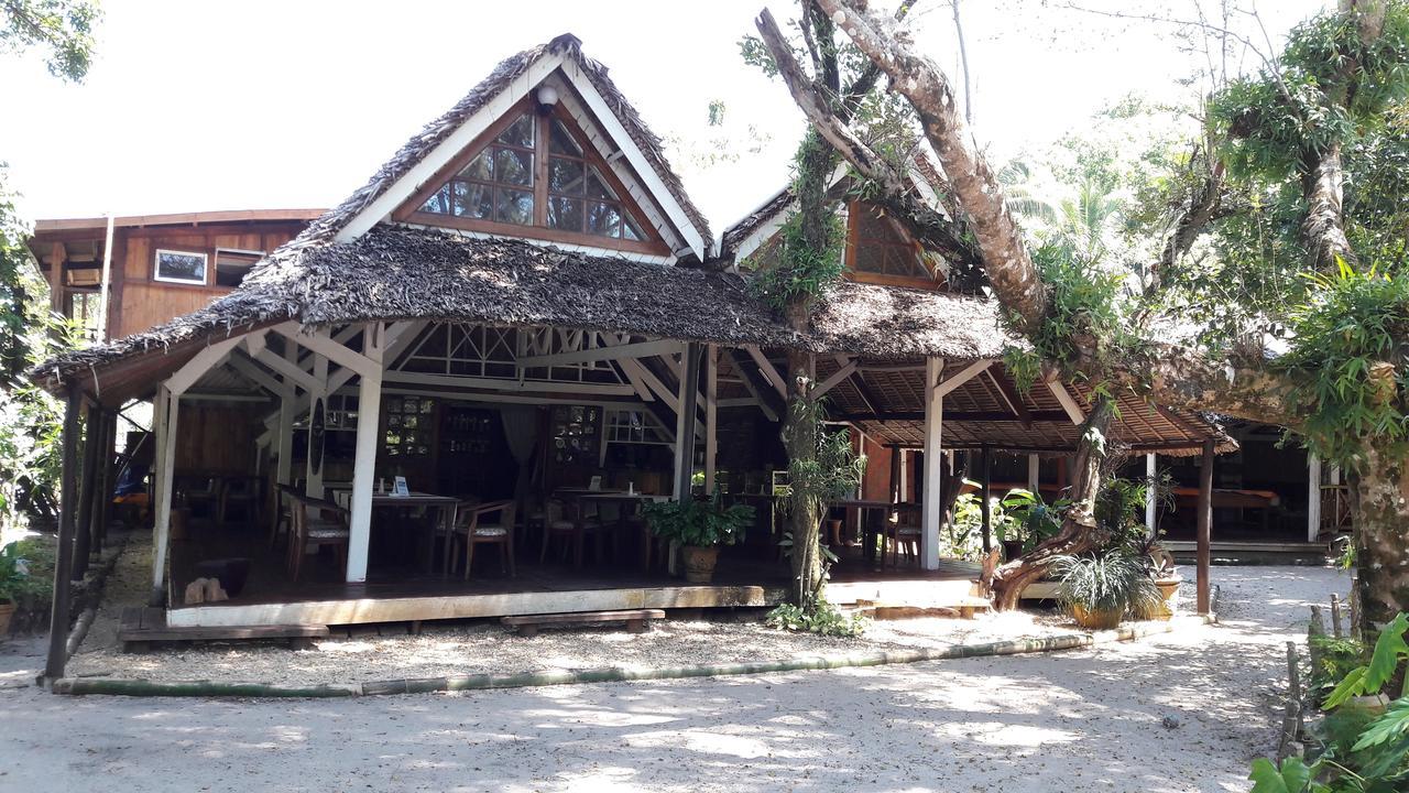 Les Acacias Bungalows Manambolo Esterno foto
