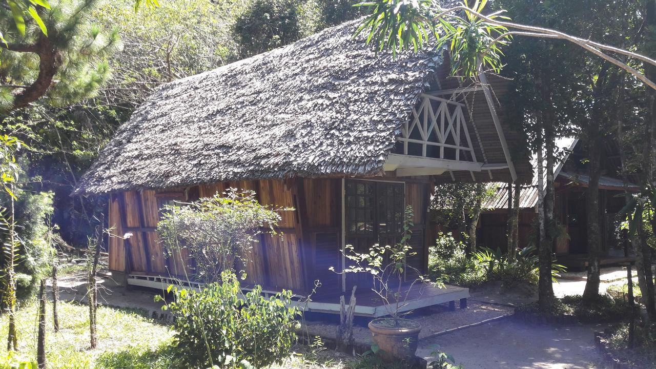 Les Acacias Bungalows Manambolo Esterno foto