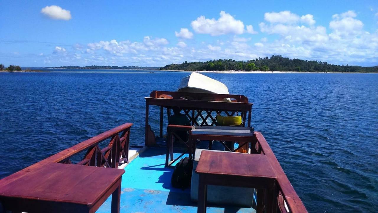 Les Acacias Bungalows Manambolo Esterno foto